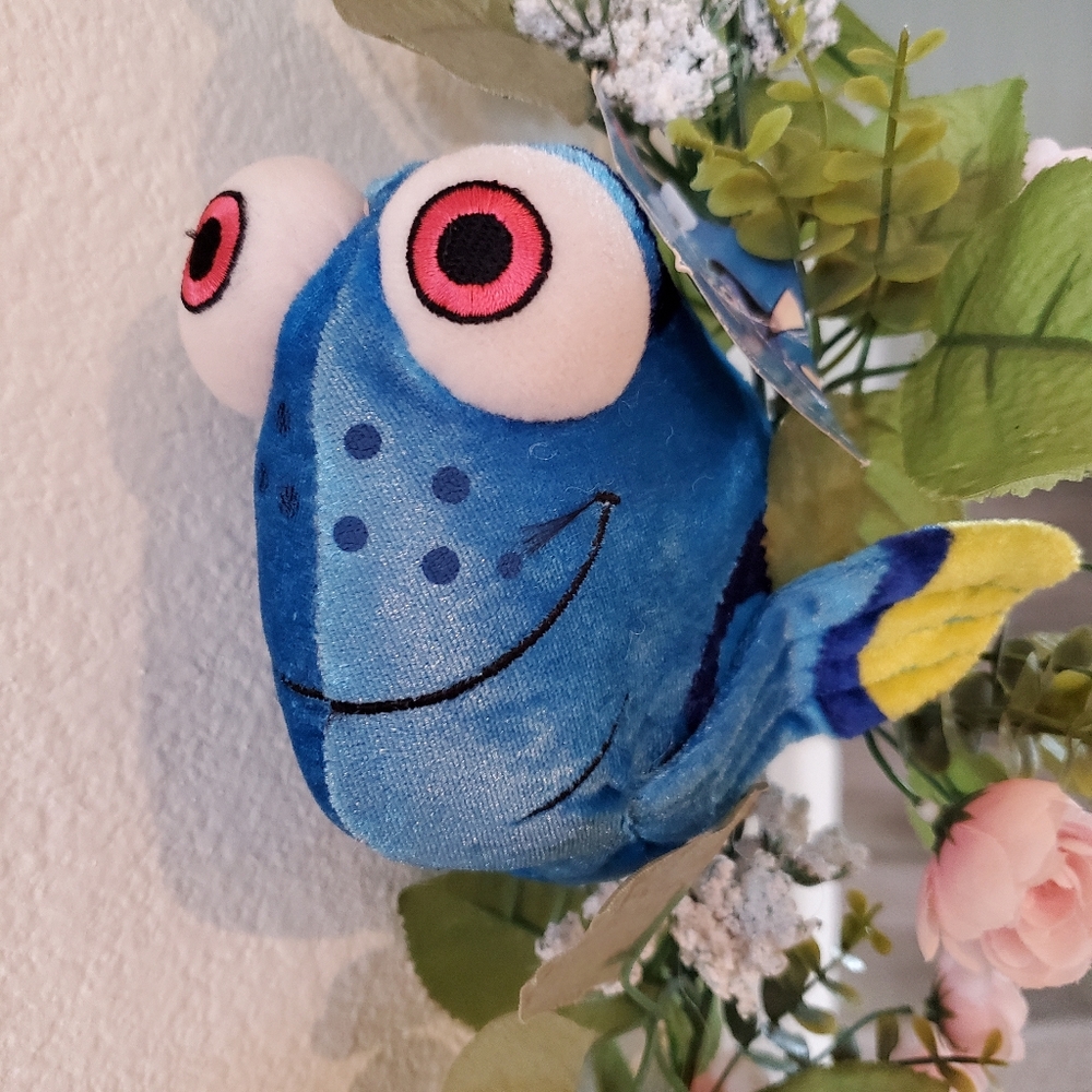2Pcs- Disney Finding Nemo Dory Plush and Disney Infinity Play Character Nemo - Picture 6 of 9